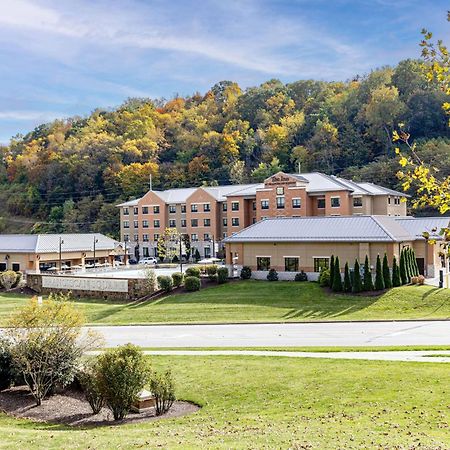 Best Western Plus Franciscan Square Inn & Suites Steubenville Exteriör bild