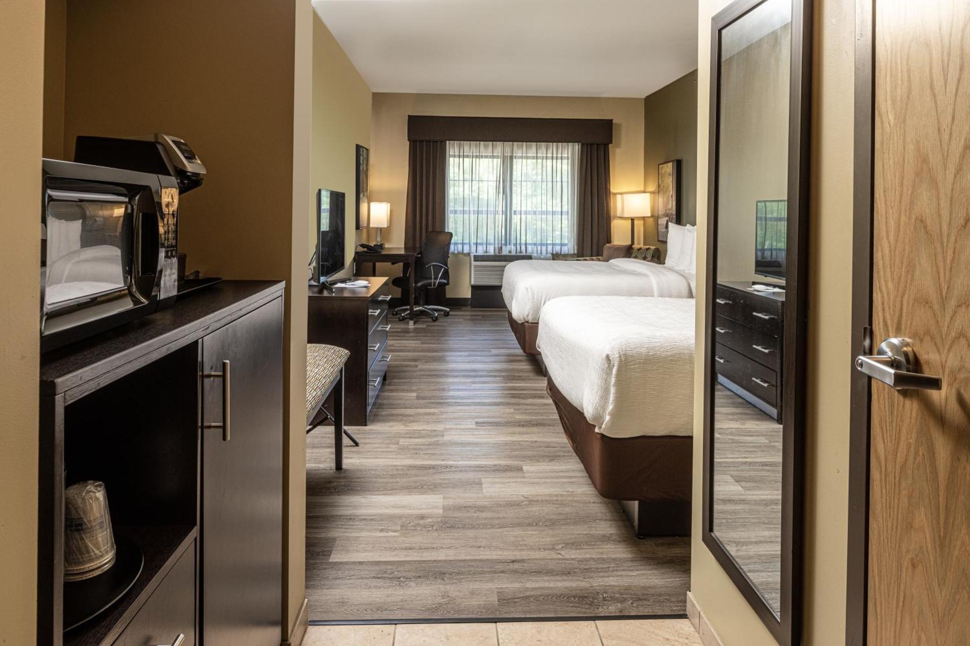 Best Western Plus Franciscan Square Inn & Suites Steubenville Exteriör bild