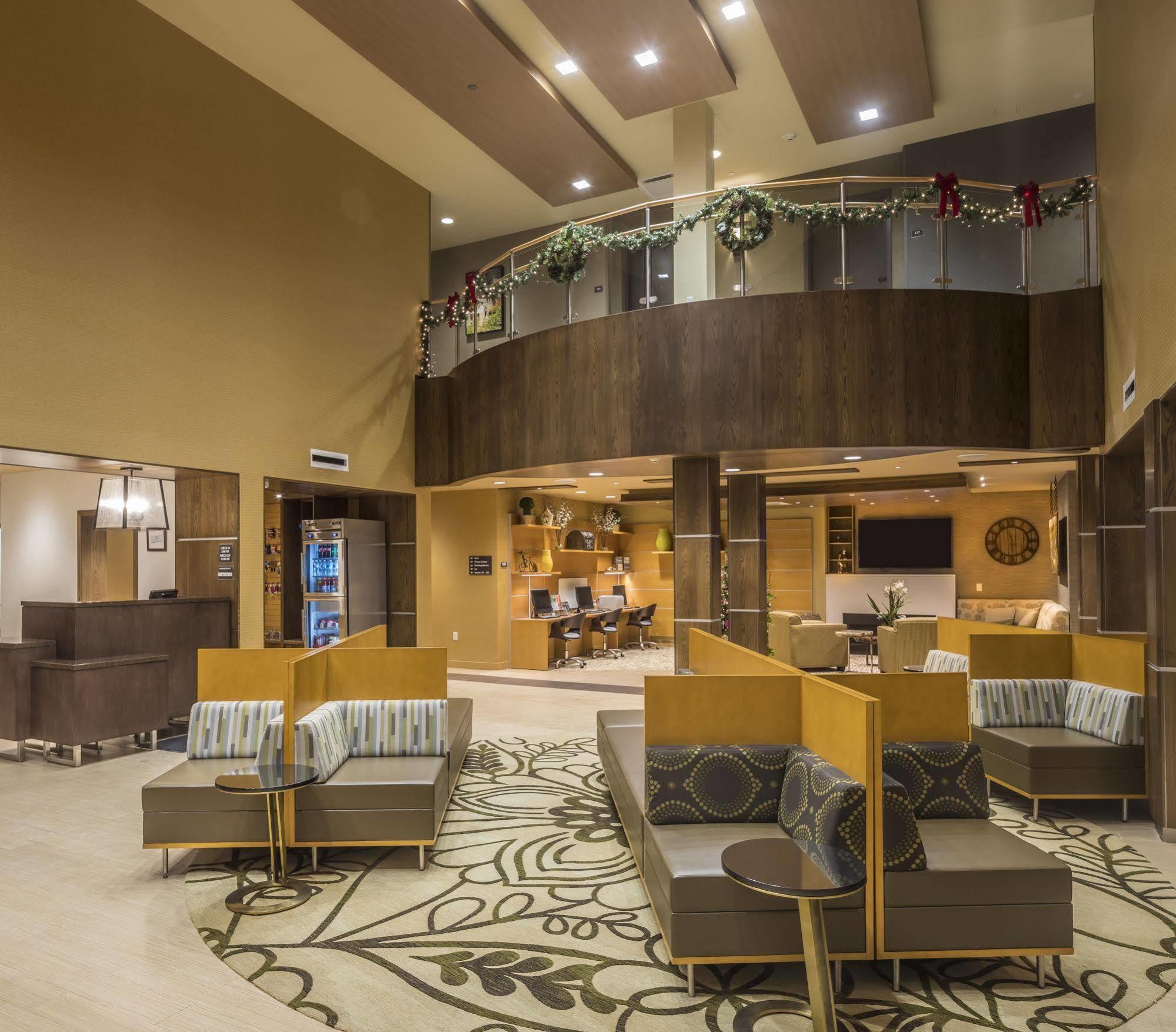 Best Western Plus Franciscan Square Inn & Suites Steubenville Exteriör bild