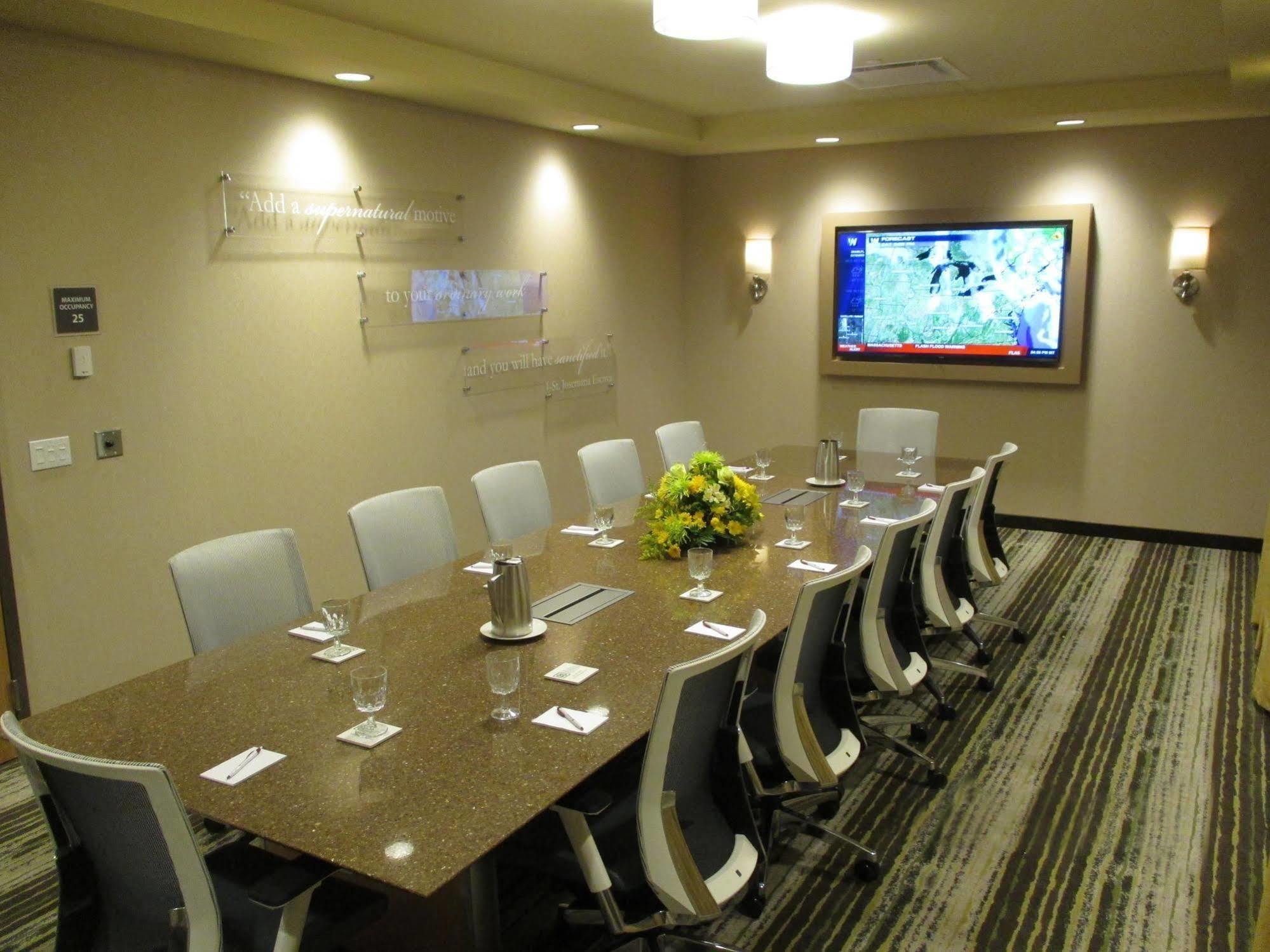 Best Western Plus Franciscan Square Inn & Suites Steubenville Exteriör bild